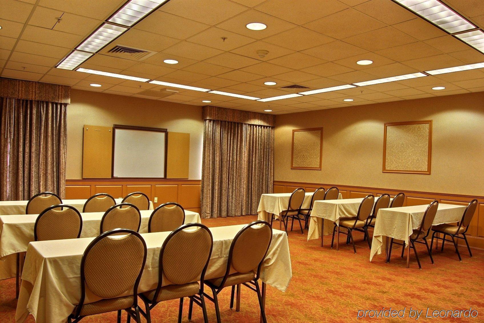 Holiday Inn Express Hotel & Suites Providence-Woonsocket By Ihg Perniagaan gambar