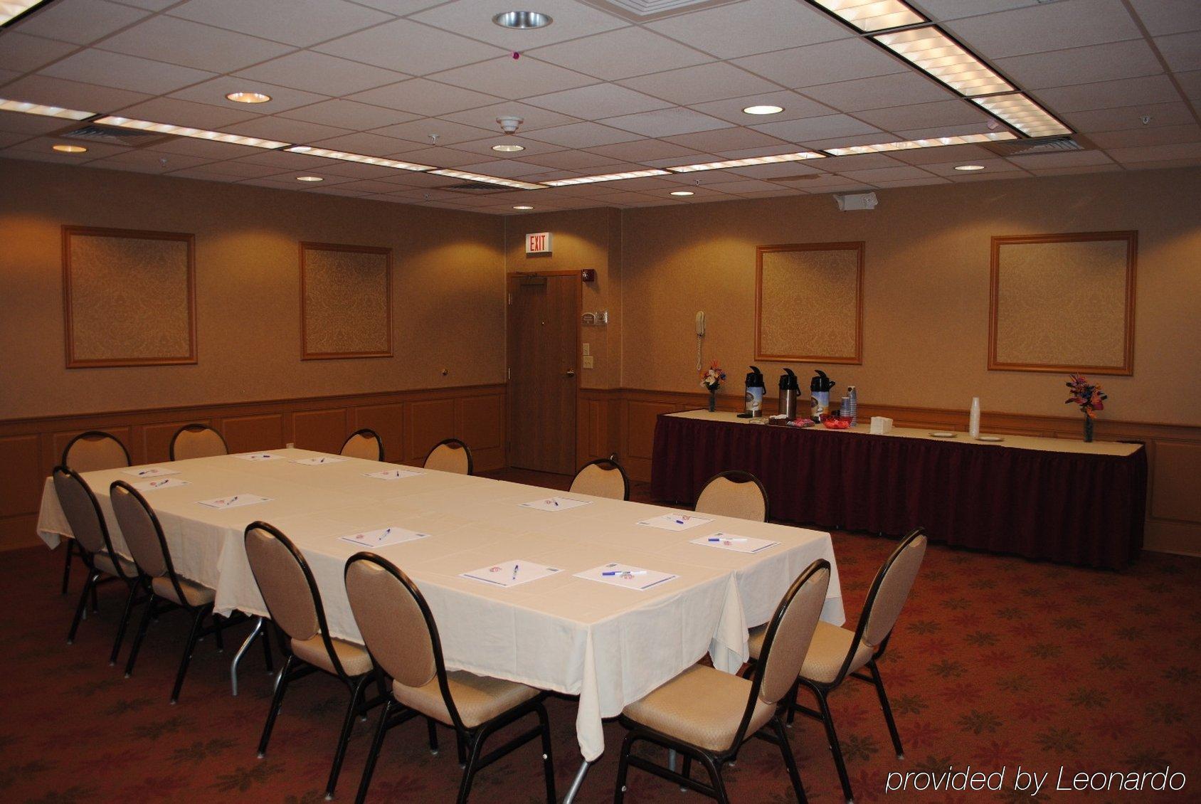 Holiday Inn Express Hotel & Suites Providence-Woonsocket By Ihg Perniagaan gambar