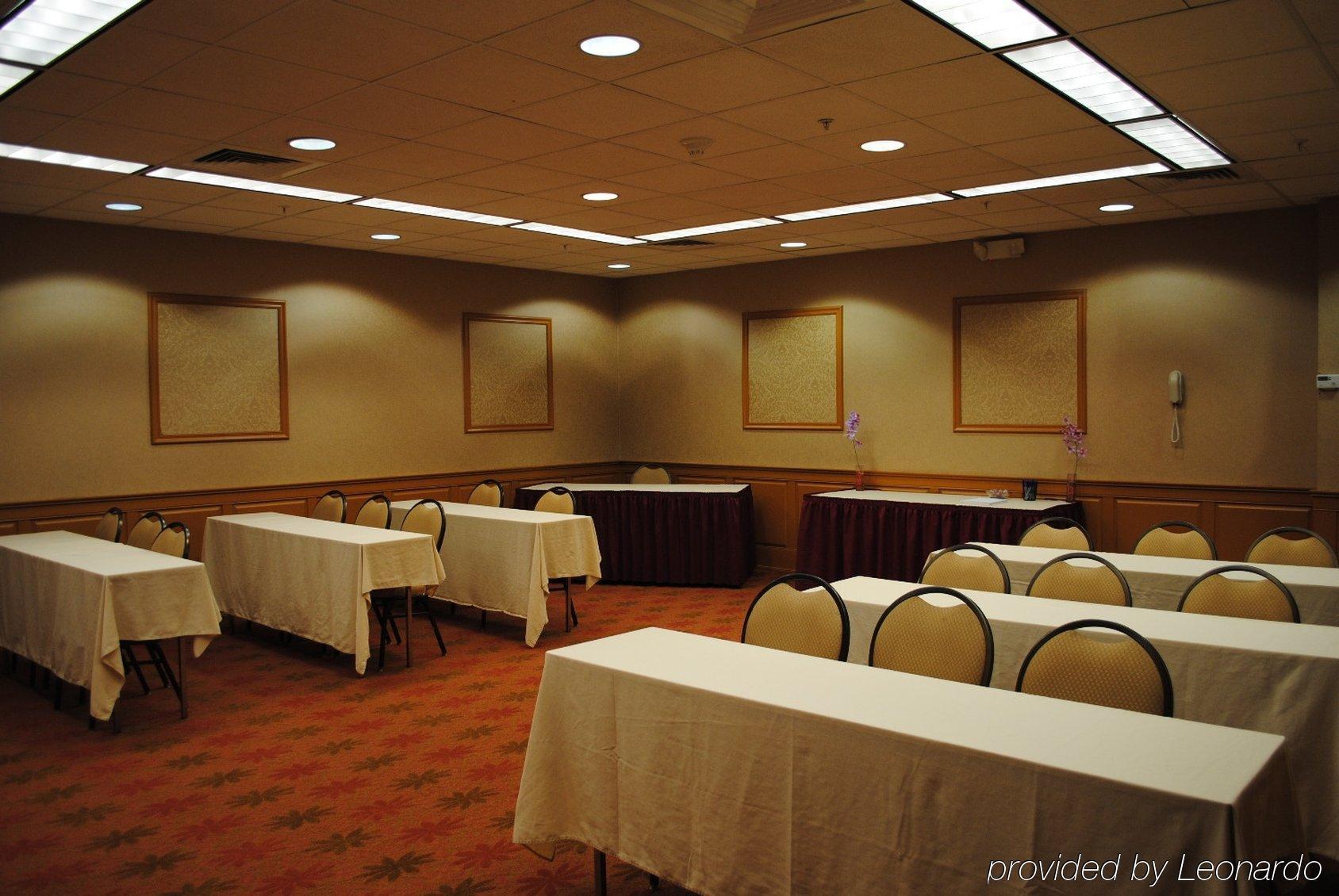 Holiday Inn Express Hotel & Suites Providence-Woonsocket By Ihg Perniagaan gambar