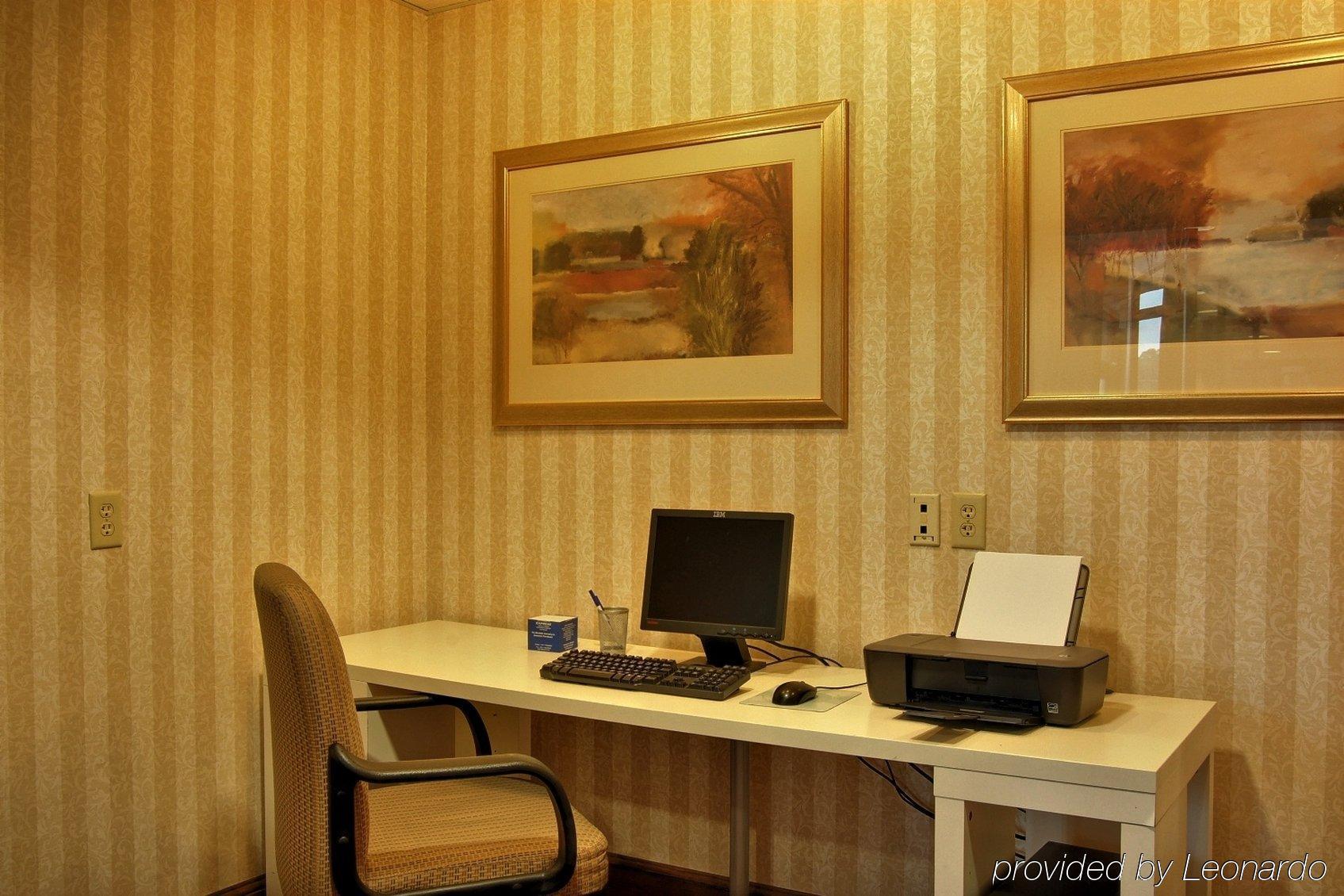 Holiday Inn Express Hotel & Suites Providence-Woonsocket By Ihg Perniagaan gambar