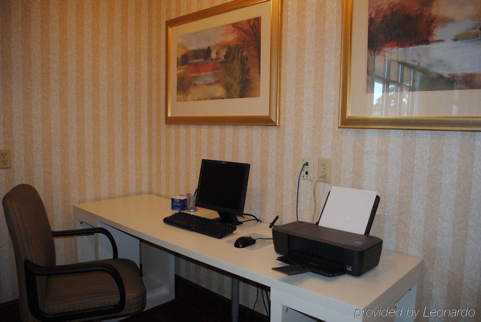 Holiday Inn Express Hotel & Suites Providence-Woonsocket By Ihg Perniagaan gambar